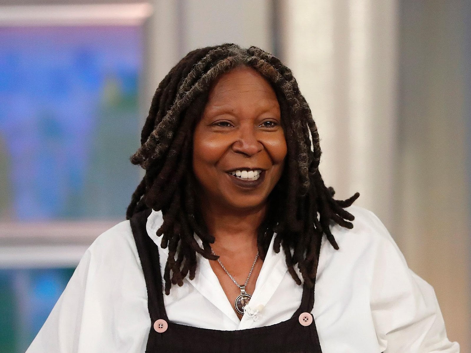 Whoopi Adresses the “Lesbian Vibes” Raven-Symoné Senses In Her | Vanity Fair