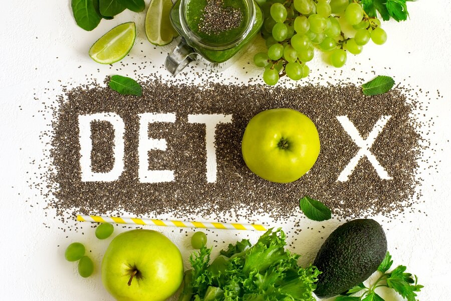 Trà hoa đậu biếc kết hợp cùng các loại trái cây giúp detox cơ thể hiệu quả