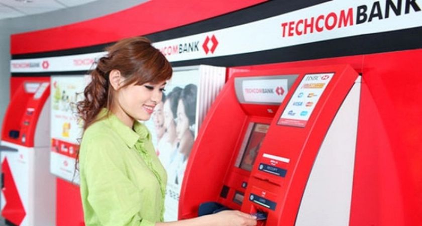 Phí rút tiền Techcombank