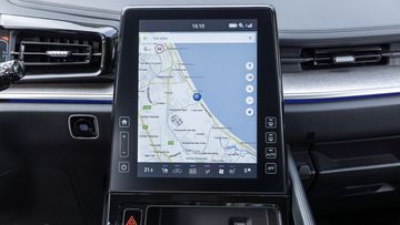 Hyundai Custin 2024 trang bị màn hình cảm ứng 10,4 inch tích hợp đầy đủ kết nối hiện đại
