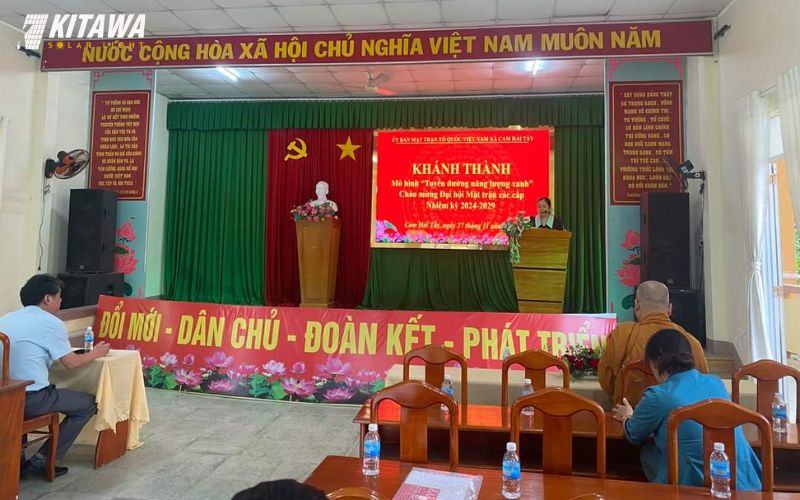 triển khai công trình “Tuyến đường năng lượng xanh” tại xã Cam Hải Tây