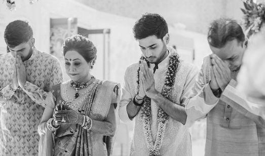 Ambani Family in Mandir