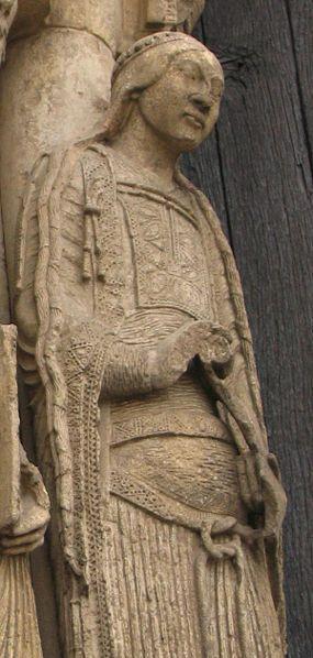 Cathedral  Notre-Dame de Chartres. Detail of woman wearing a bliaut gironé and a knotted ceinture: 