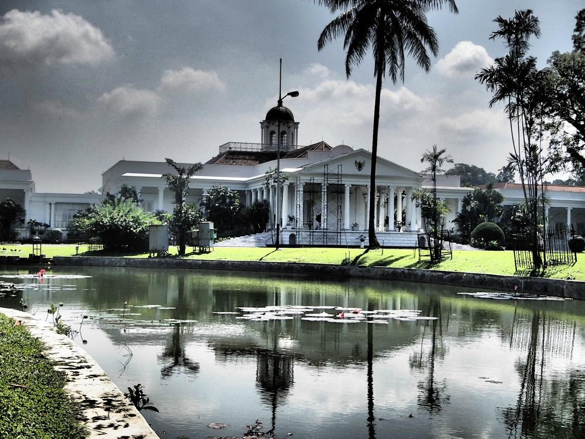 Bogor Botanical Gardens (Photo: TripAdvisor)