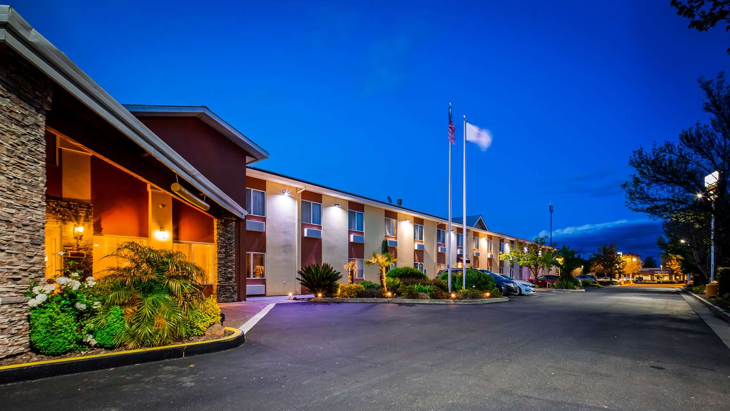  Best Western Plus Corning Inn Hotels In Corning CA