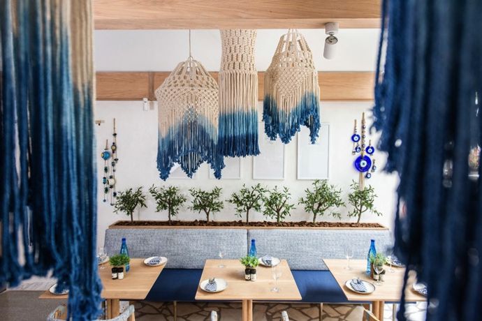 Tại sao phong cách Coastal lại phổ biến trong thiết kế quán cafe?