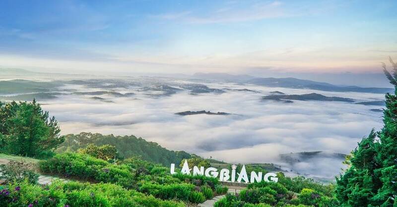 Du lịch Đà Lạt tháng 2 - Săn mây tại Langbiang