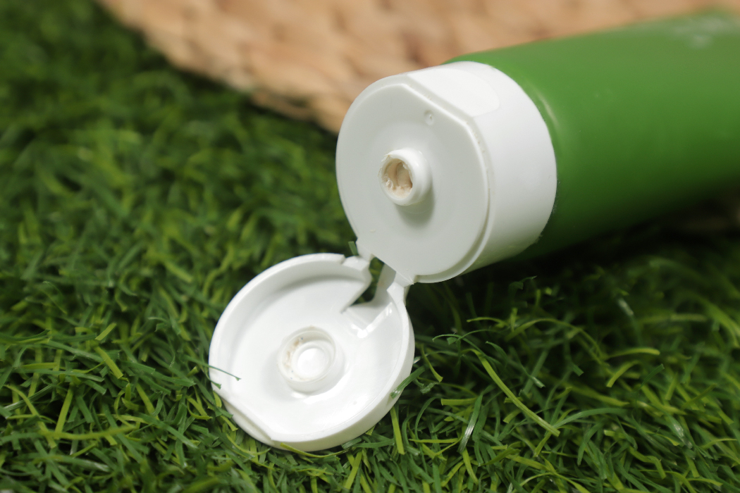 Sữa Rửa Mặt Naruko Tea Tree Purifying Clay Mask & Cleanser In 1 (120ml)