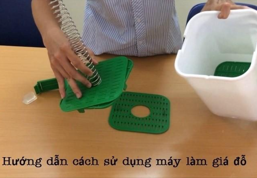 Lắp đặt các phụ kiện của máy làm giá đúng thao tác