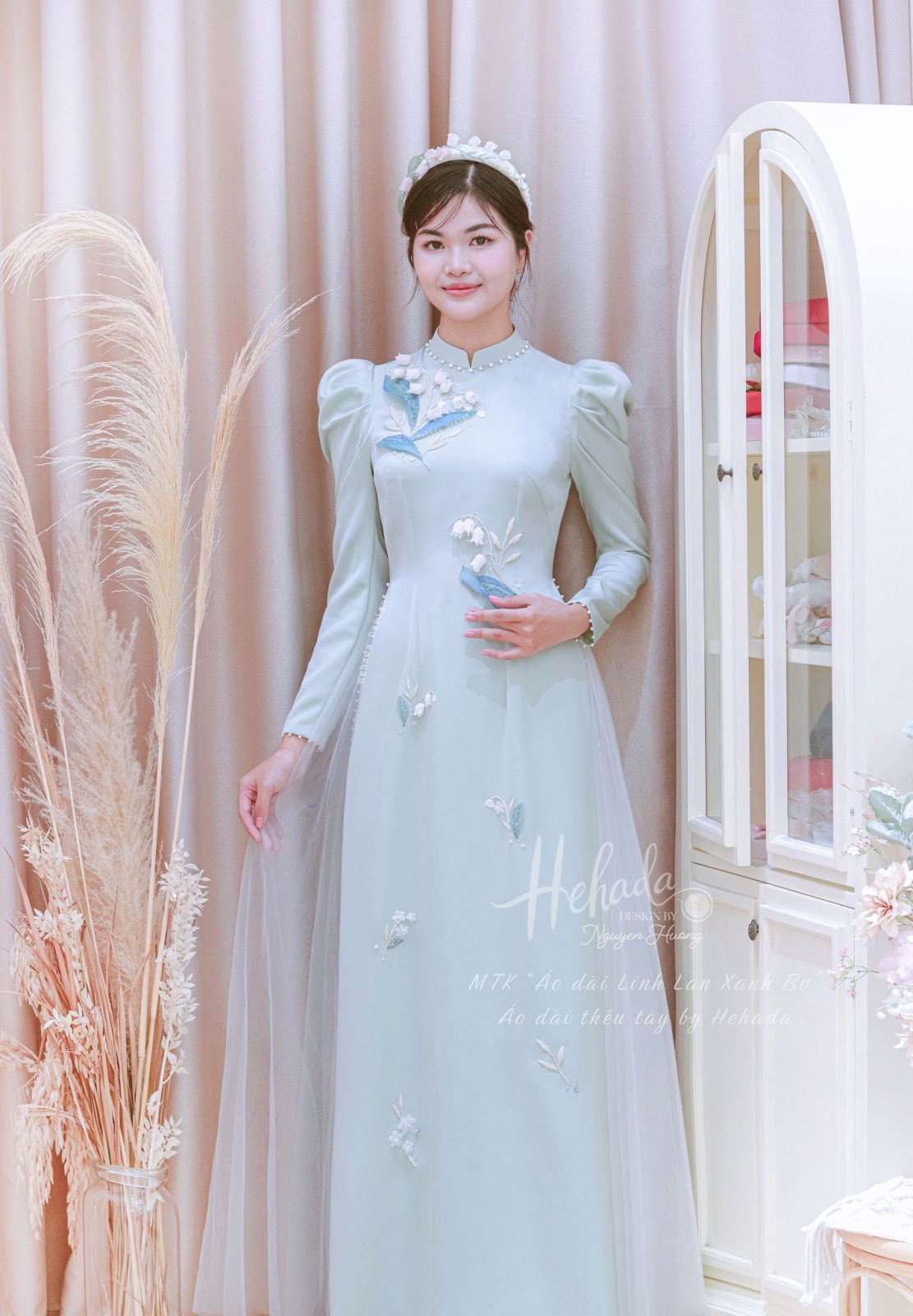 Form dáng áo dài Linh Lan Xanh Avo