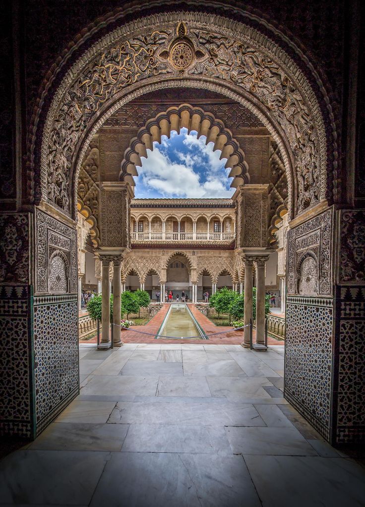 Alcázar in Seville - The Structural Advantages of Multifoil Arch Construction - Image 1