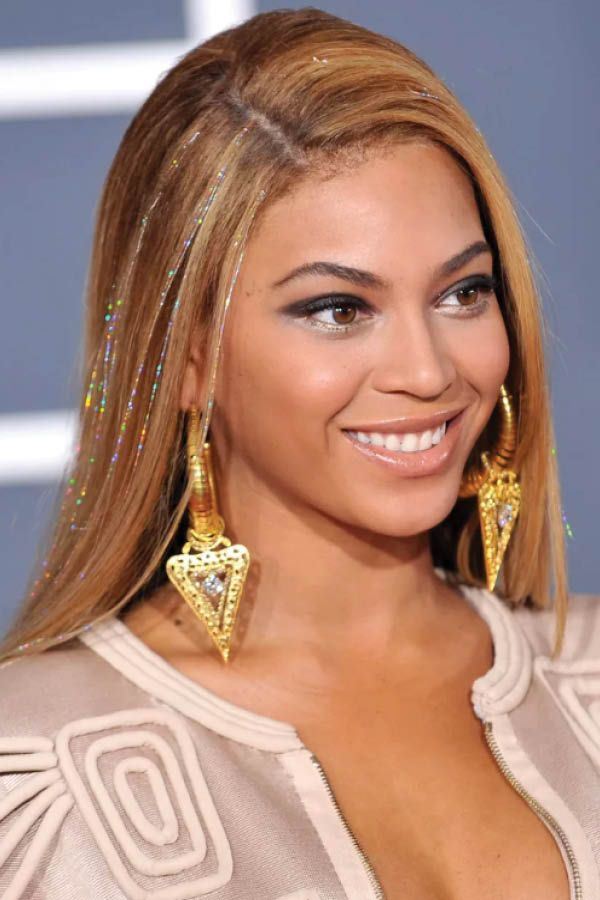 Full view of Beyonce rocking the gorgeous look