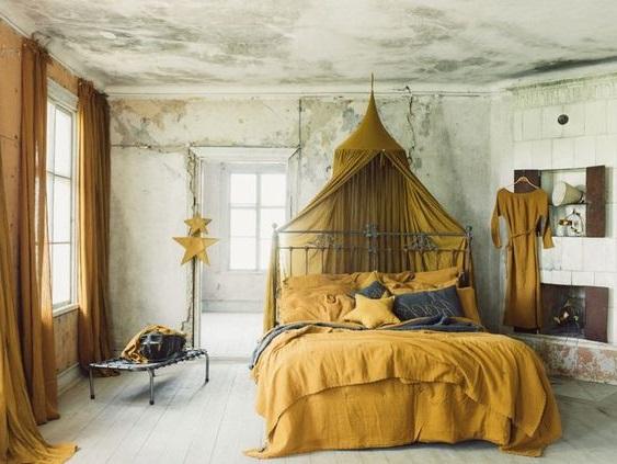 Ciel de lit : 20 modèles déco pour une belle chambre