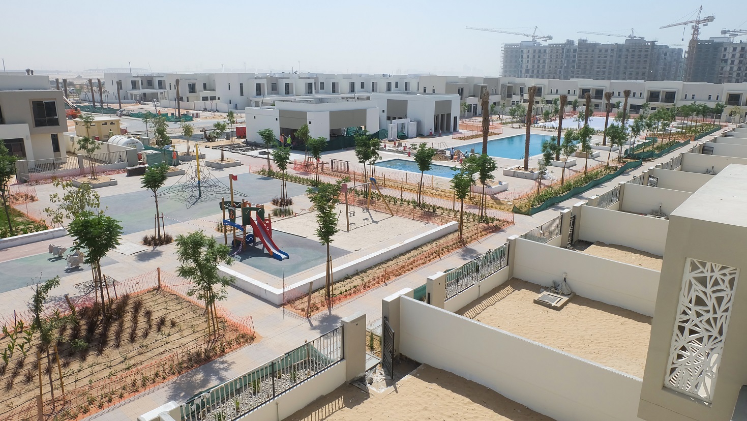 Embrace Modern Living: Townhouses for Rent in UAE