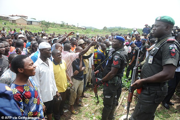 When the local Governor Abiola Ajimobi arrived at the scene, he attempted to calm down a group of rioting locals who pleaded with authorities to rescue others feared to have been kidnapped