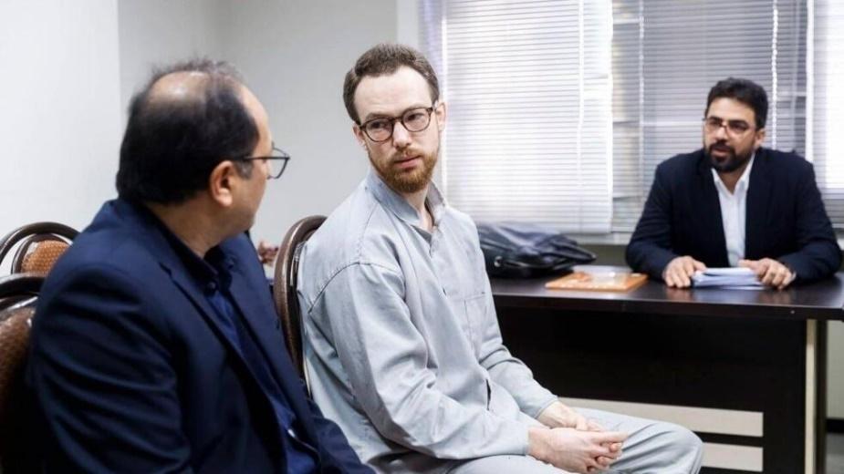 یوهان فلودروس، دیپلمات سوئدی در تهران به اتهام افساد فی الارض محاکمه می‌شود