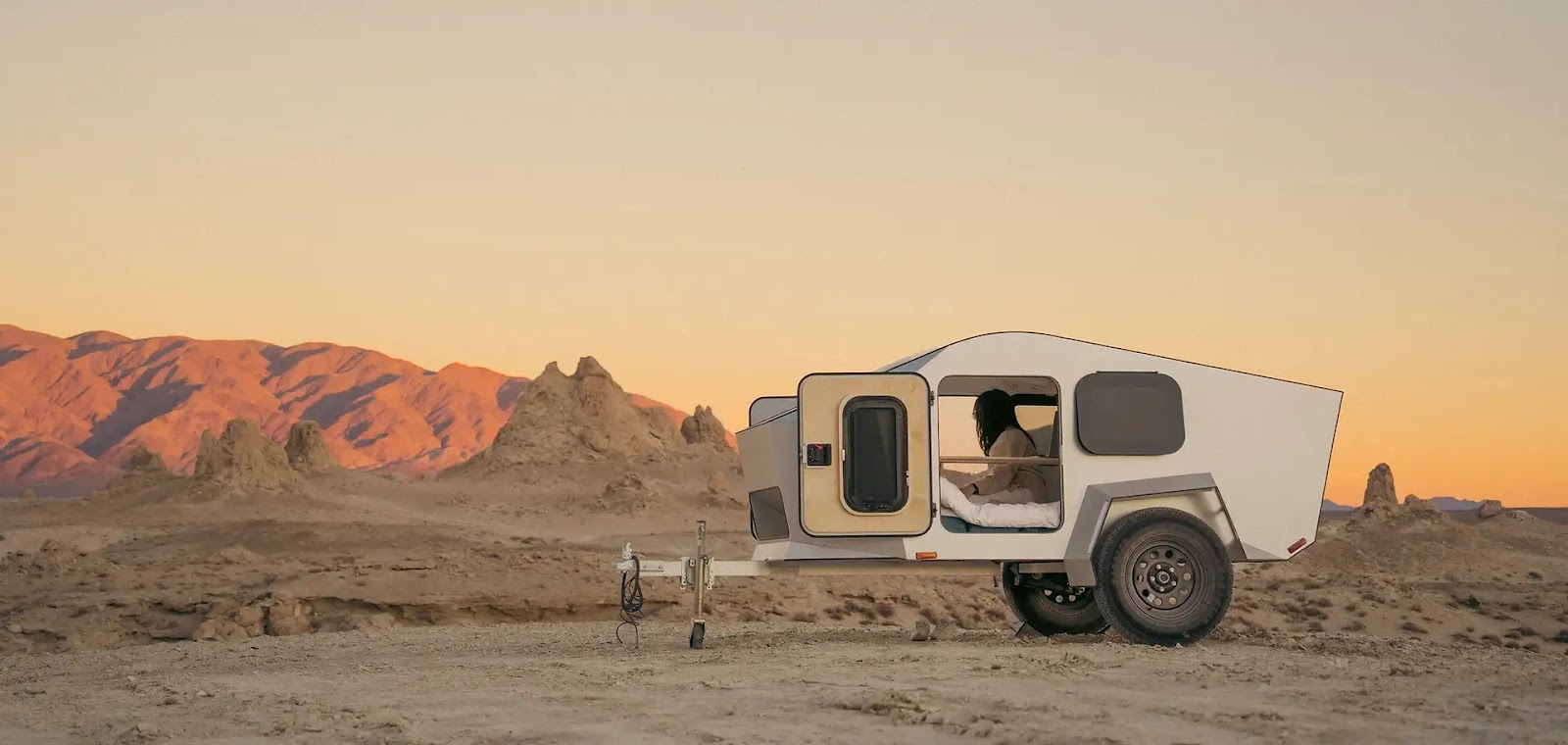 Off road travel trailer