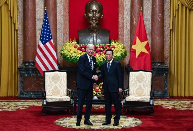 Báo Trung Quốc cảnh báo Việt Nam nên thận trọng trước “củ cà rốt” chip bán dẫn của Mỹ