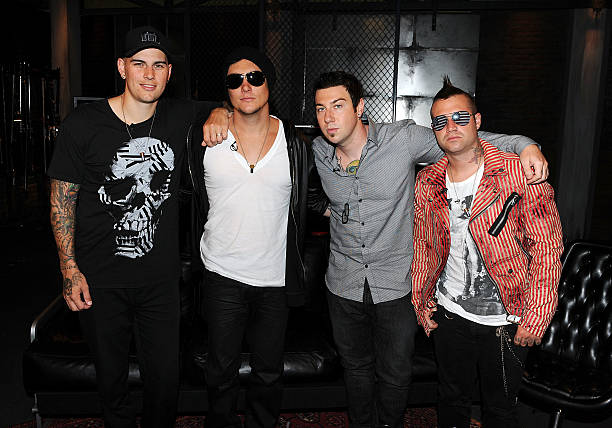 Matt Shadows bersama rekan satu band