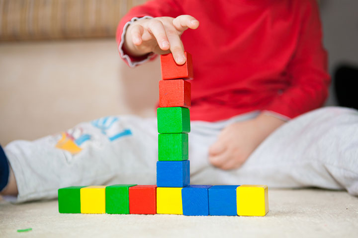 Fun Creative Activities for 3-5 Year Olds - Building with Blocks