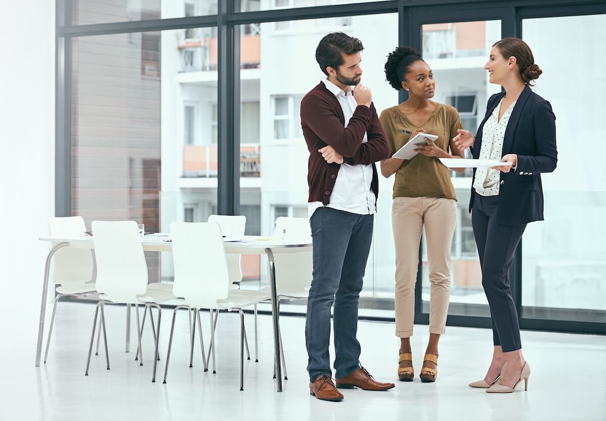 Colleagues discussing something