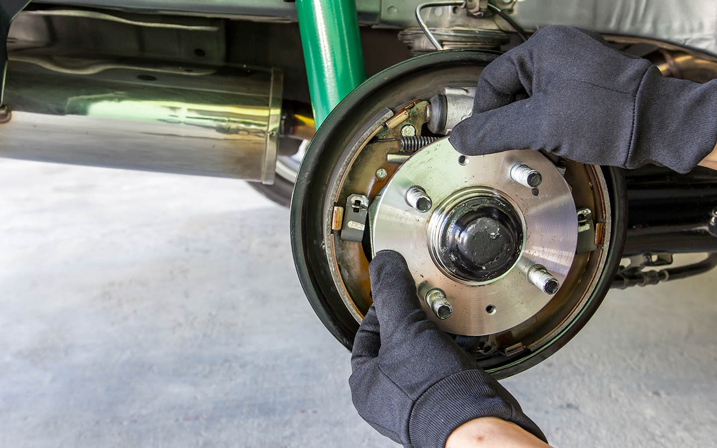wheel bearings reduce friction between the wheels