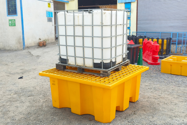 Safeguard your workplace with reliable IBC Spill Containment Pallets, preventing spills and ensuring security.