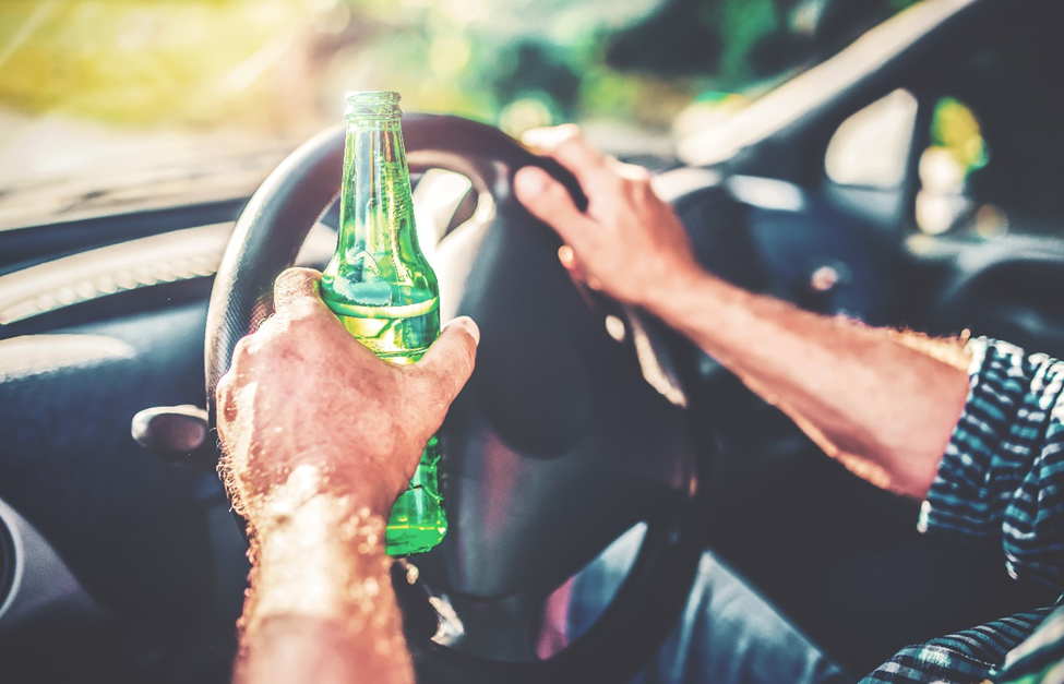 Conducir bajo los efectos del alcohol