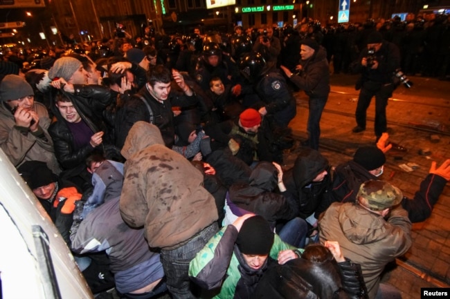 Кривавий напад на проукраїнський мітинг в Донецьку 13 березня 2014 року