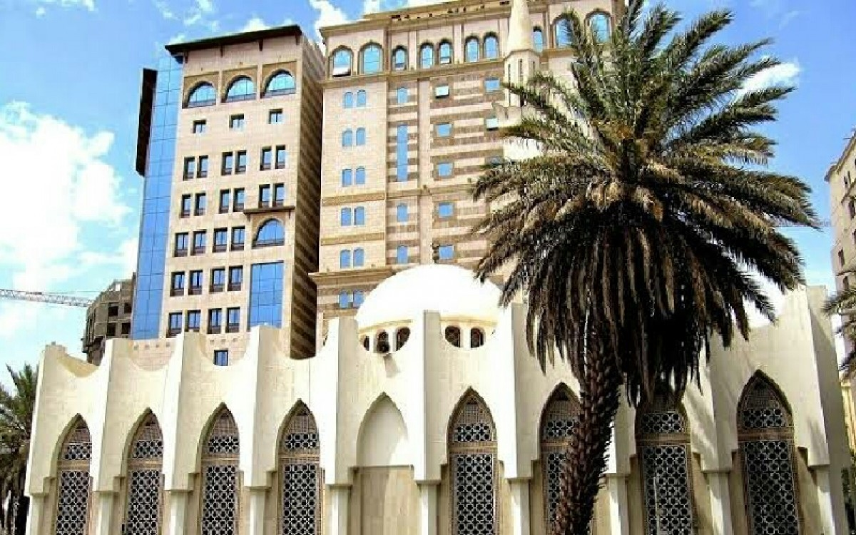 Hotel yang dibangun menggunakan rekening Utsman bin Affan