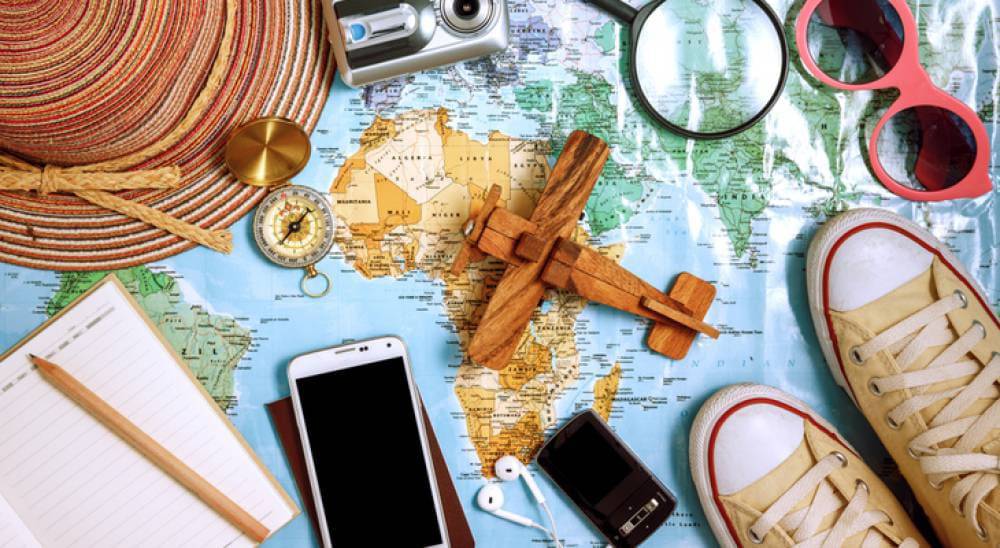 Roam Luxe Travel Comforts 