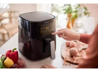 PHILIPS Rapid Air Technology Air Fryer 