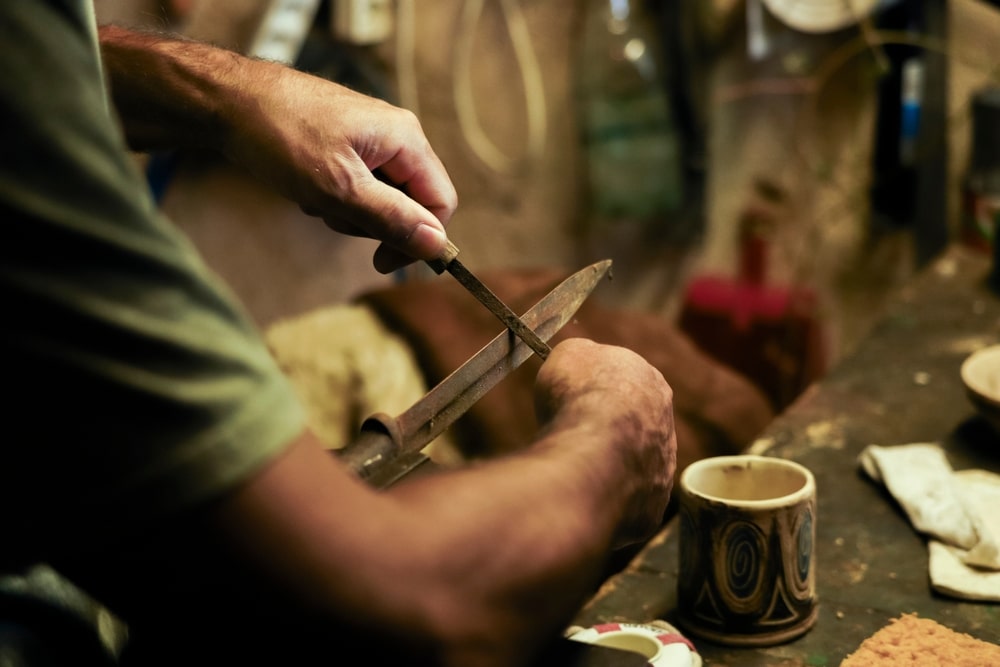 Treating and Restoring Rusty Knives