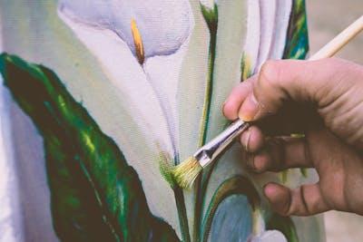 painting flowers
