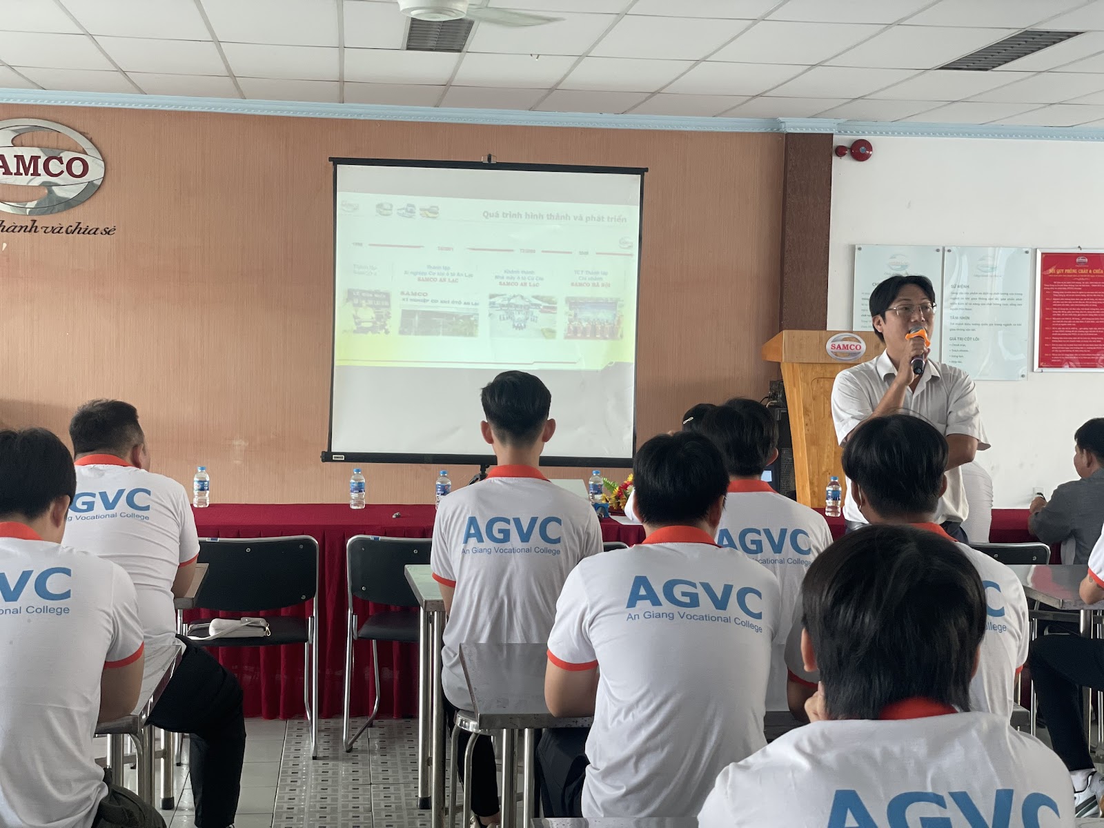 Sinh Viên khoa Cơ Khí AGVC Tham Quan Tổng Công Ty Cơ Khí GTVT Sài Gòn, Nắm Bắt Cơ Hội Nghề Nghiệp