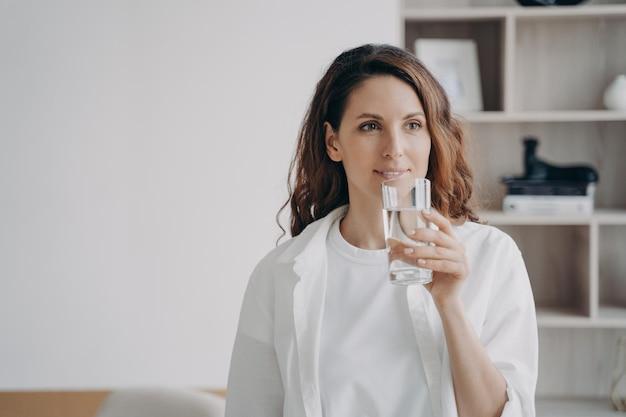 Benefici dell'acqua alcalina