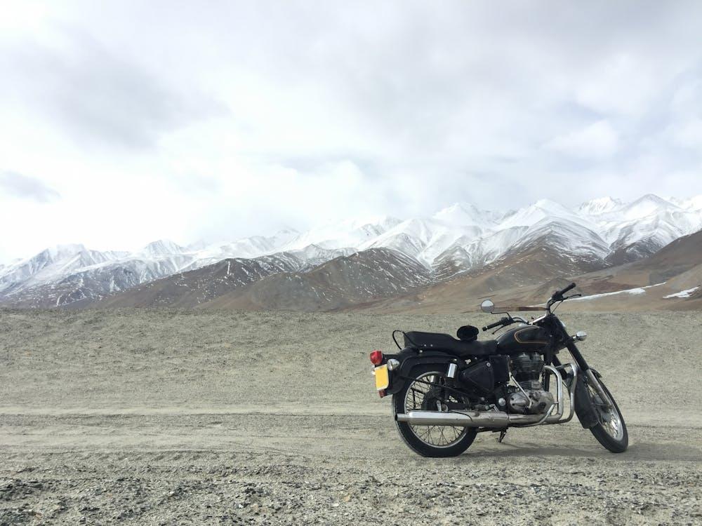 Free Standard Motorcycle on Ground Stock Photo