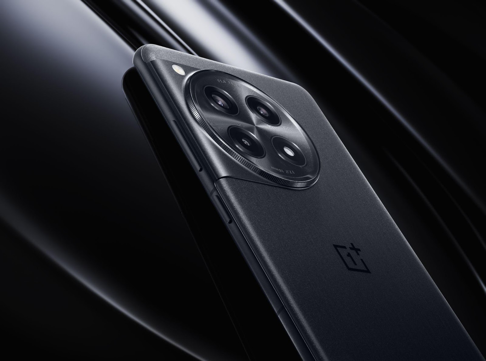 You Won&#8217;t Believe How Fast and Smooth the OnePlus 12R is!