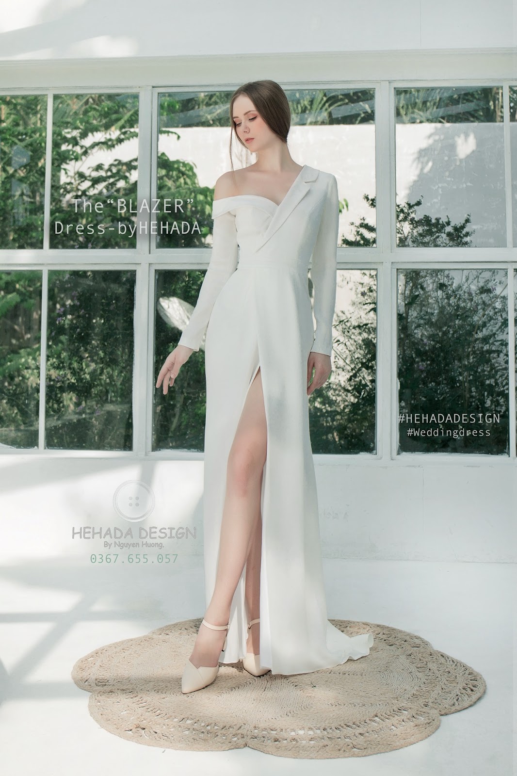 Form dáng váy The Blazer Dress