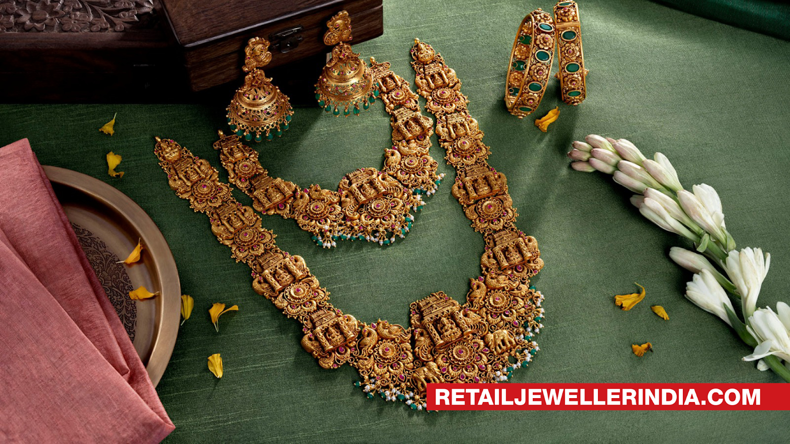 Trendsetting Treasures Chic Jewels