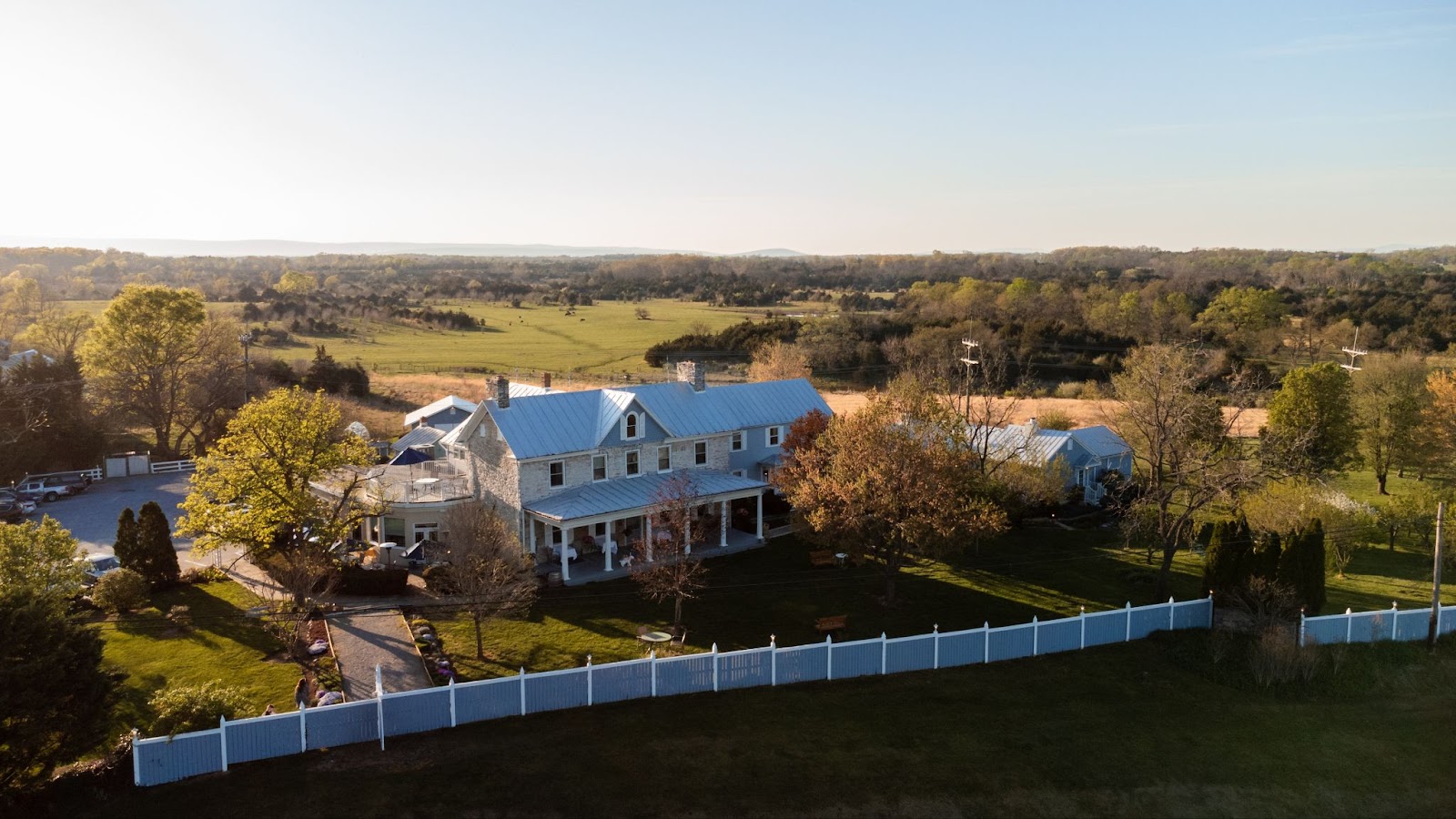 Enjoy Comforts In Nature S Embrace Luxury Accommodations In The Shenandoah Valley