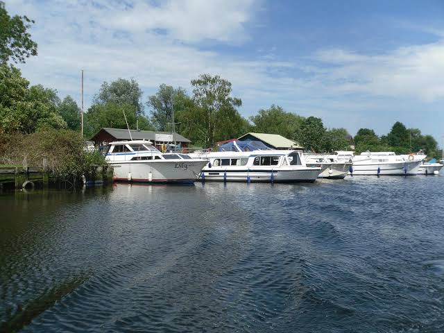 Costs play a big part in hiring a day boat in Norwich. So make sure you consider party size and always split the cost