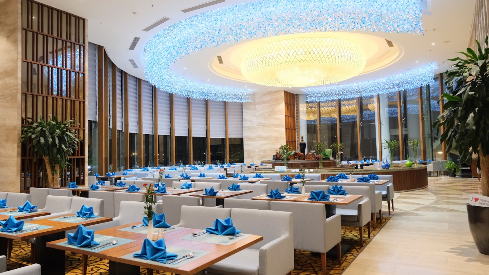 Du lịch Hạ Long cuối năm tại khách sạn 5 sao Wyndham Legend Ha Long - Wyndham Legend Ha Long - lựa chọn lý tưởng cho kỳ nghỉ cuối năm - Thưởng thức ẩm thực quốc tế