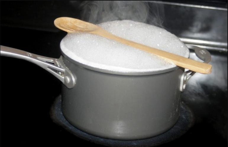 wooden spoon cooking hacks