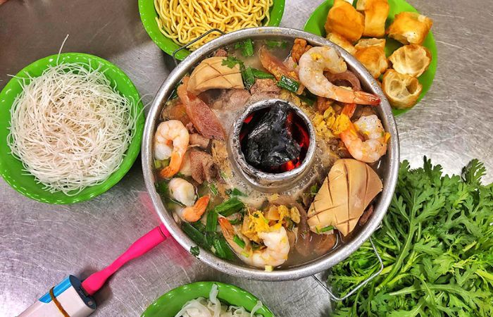 Top 10 best places to eat in Ho Chi Minh - fish hotpot