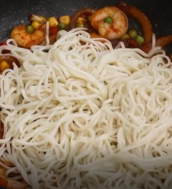 Shrimp and Egg Noodle Recipe: Fragrant, Vibrant, and Delicious! - Asian