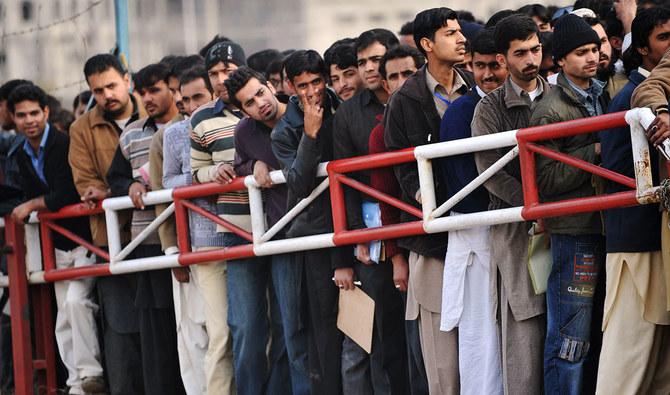 Young professionals flee crisis-hit Pakistan in search of jobs | Arab News  PK