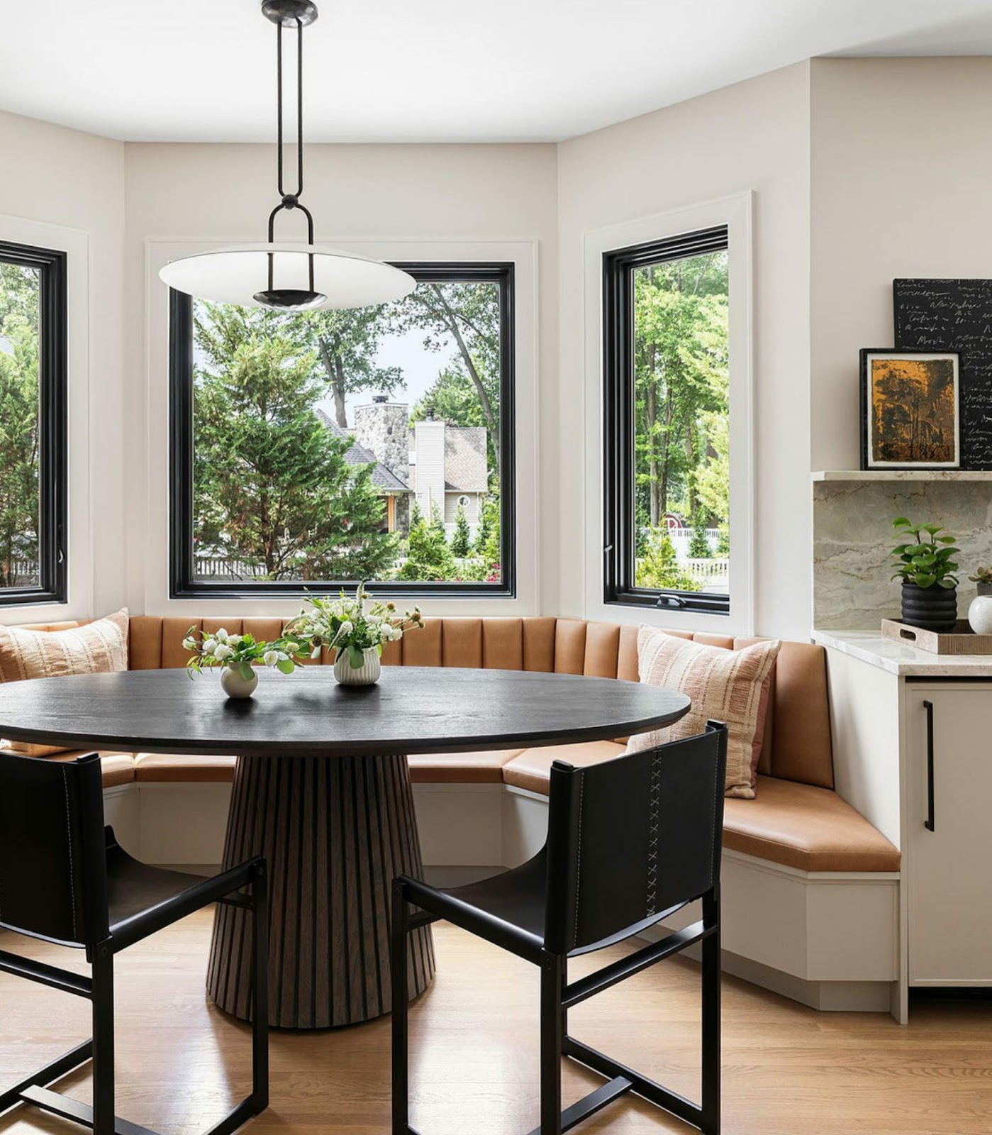 Gorgeous Black Round Dining Table