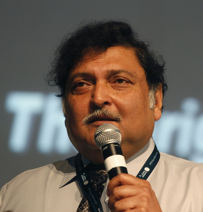 Sugata Mitra: The Visionary of Self-Organized Learning Environments (SOLE)