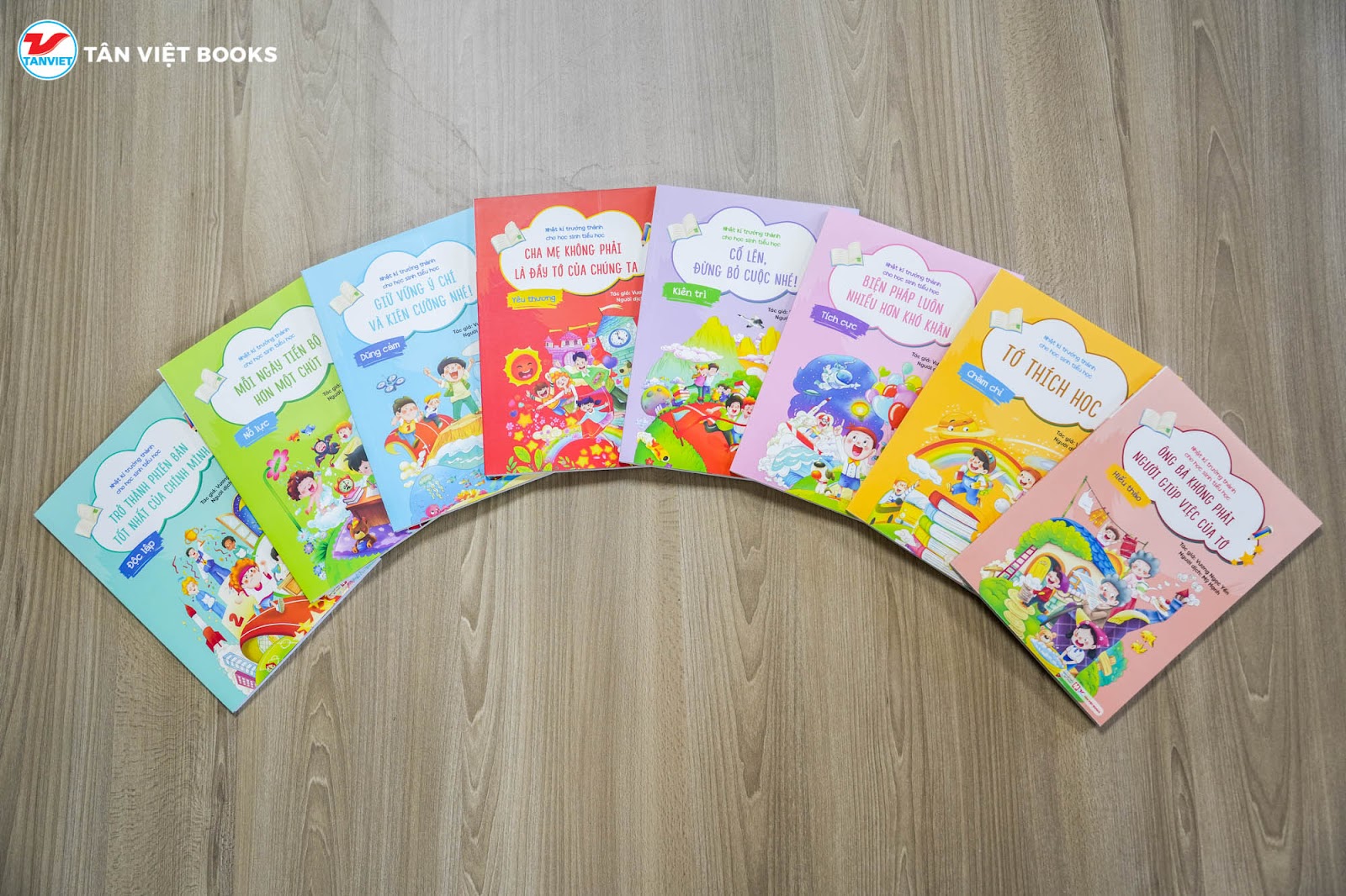 Bộ sách 8 cuốn “Nhật kí trưởng thành cho học sinh tiểu học”